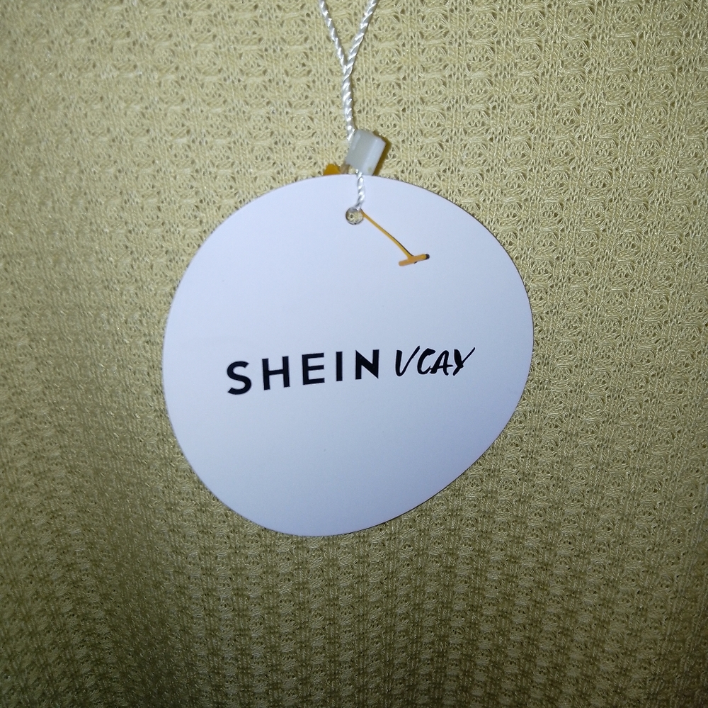 NWT/Shein / Yellow / Size : Large/ Solid Raglan Sleeve Tee - Picture 4 of 11